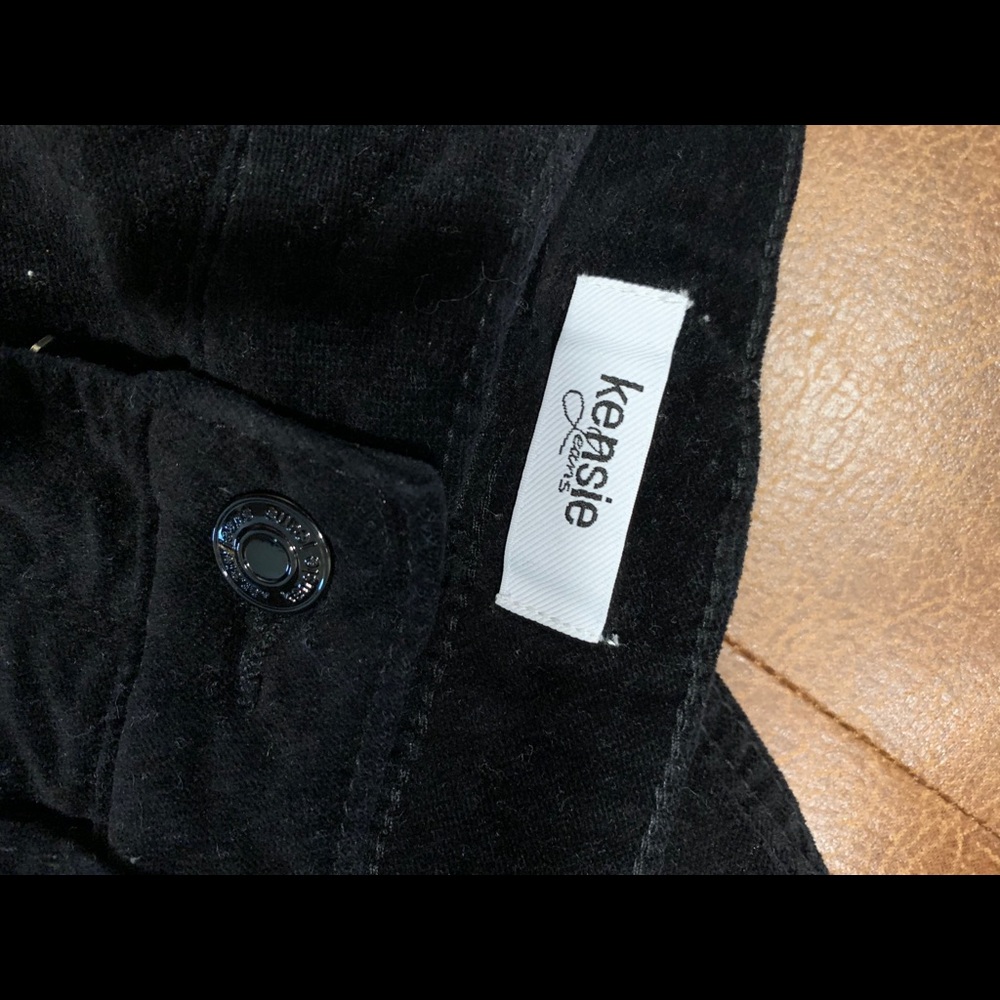 Kenzie Velvet Jeans - Picture 2 of 5